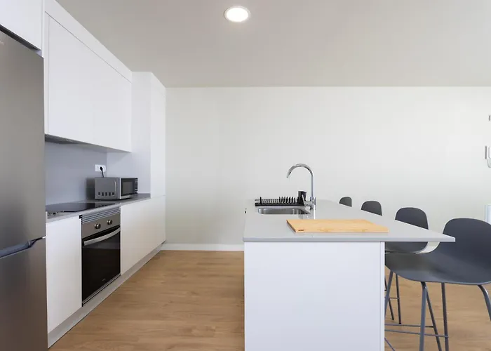 Home2book Nordes Pool & Terrace, Lägenhet