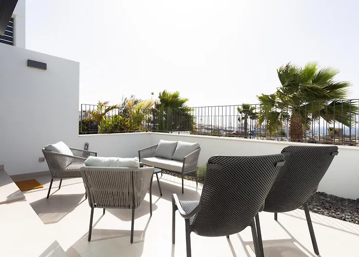 Home2book Nordes Pool & Terrace, *