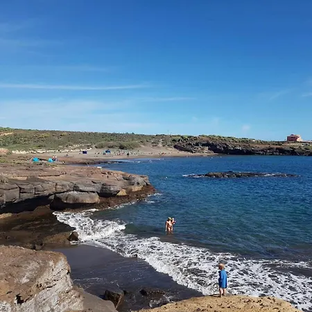 Home2book Nordes Pool & Terrace, 公寓 *