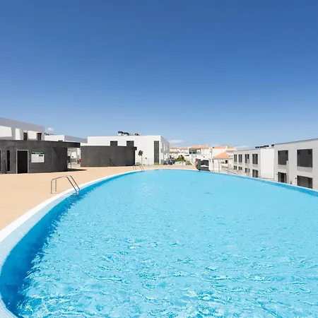 Home2book Nordes Pool & Terrace, 公寓 *