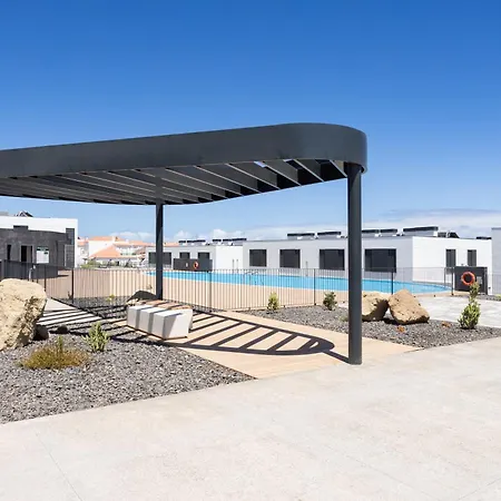 公寓 Home2book Nordes Pool & Terrace, *