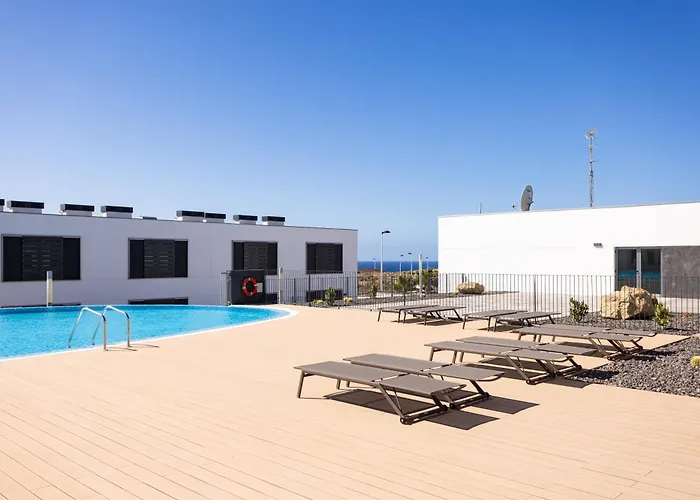 Home2book Nordes Pool & Terrace, Lejlighed *