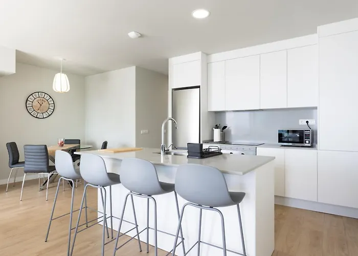 Home2book Nordes Pool & Terrace, *